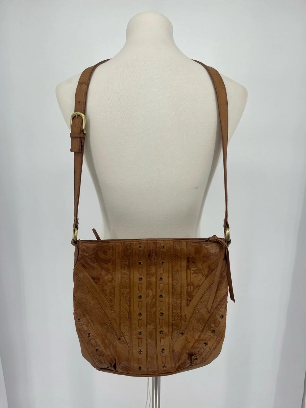 Cabin Creek Vintage Tooled Leather Crossbody Purse Tan Boho Western Festival Bag